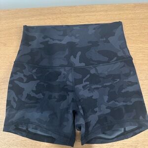 Lululemon biker shorts 4” army print